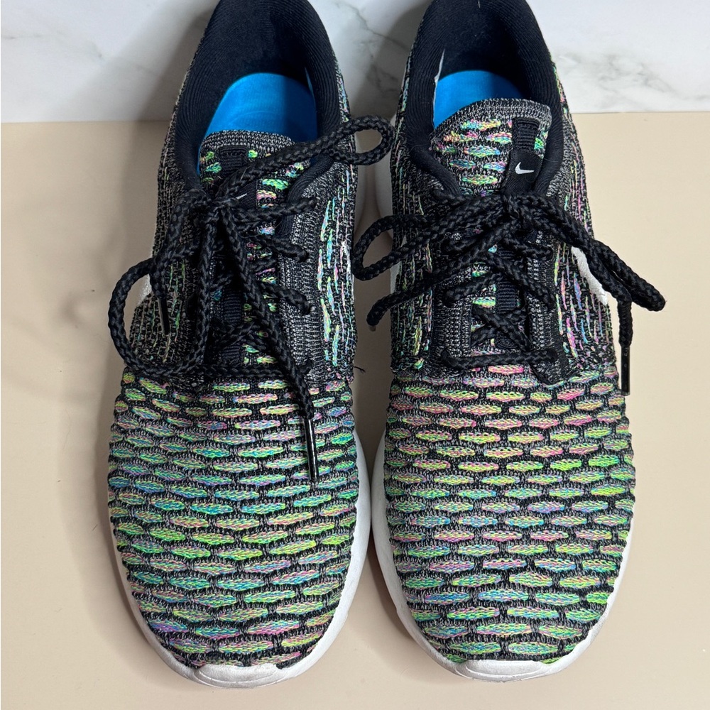 Authentic Nike Roshe One Flyknit Multicolor Women’s Size 6